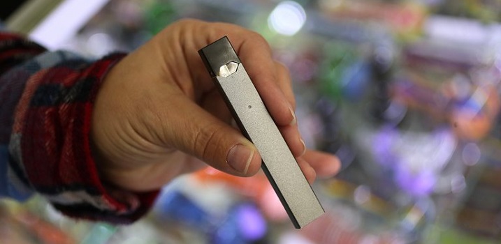 Teenagers Lighting Fewer Cigarettes, Vaping More